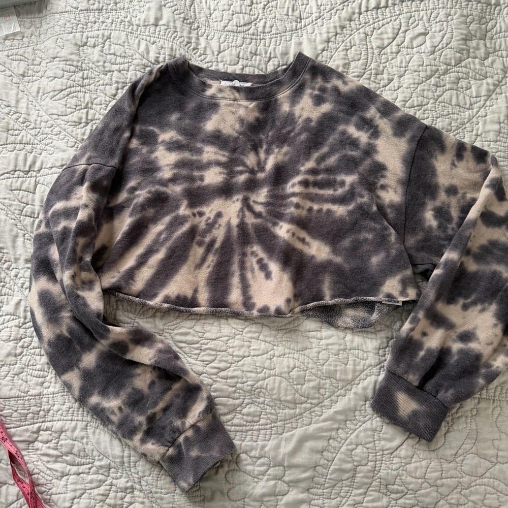 Garage Cropped Sweater